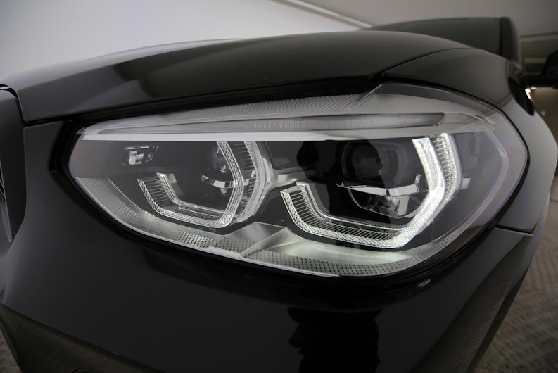 Vehicle image BMW X4