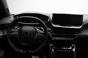 Vehicle image PEUGEOT 2008 1.2 Hybrid GT