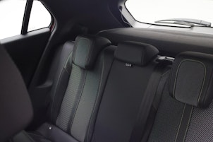 Vehicle image PEUGEOT 2008 1.2 Hybrid GT