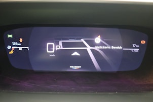 Vehicle image PEUGEOT 2008 1.2 Hybrid GT