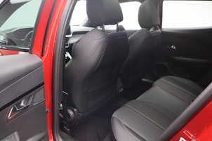 Vehicle image PEUGEOT 2008 1.2 Hybrid GT