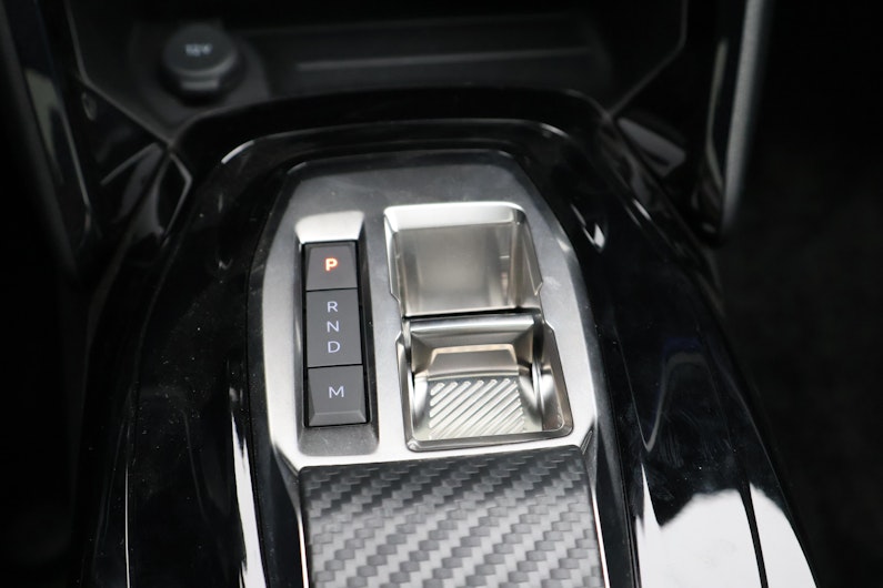 Vehicle image PEUGEOT 2008