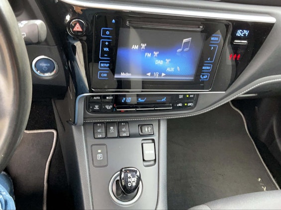 Vehicle image 19 Vehicle image 19