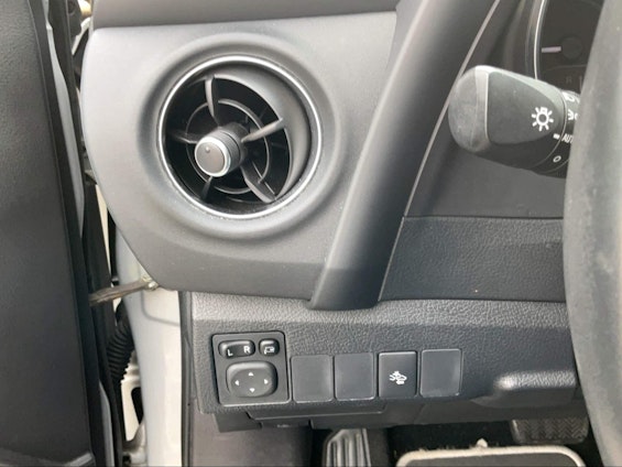 Vehicle image 12 Vehicle image 12