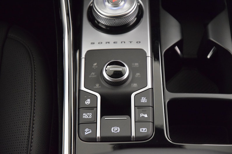 Vehicle image KIA SORENTO