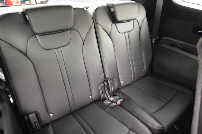 Vehicle image KIA SORENTO