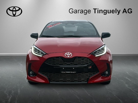 First vehicle image
