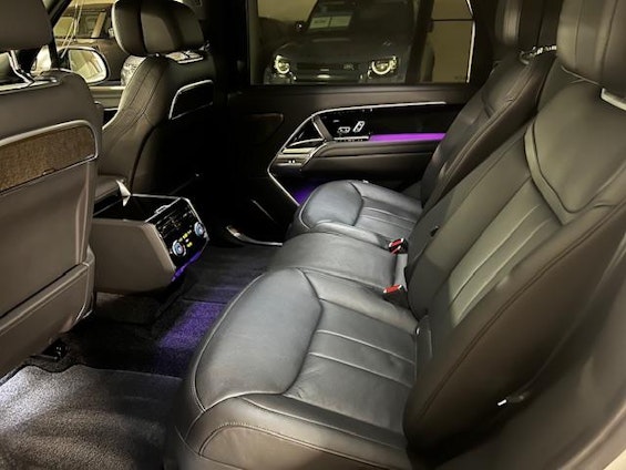 Vehicle image 12 Vehicle image 12