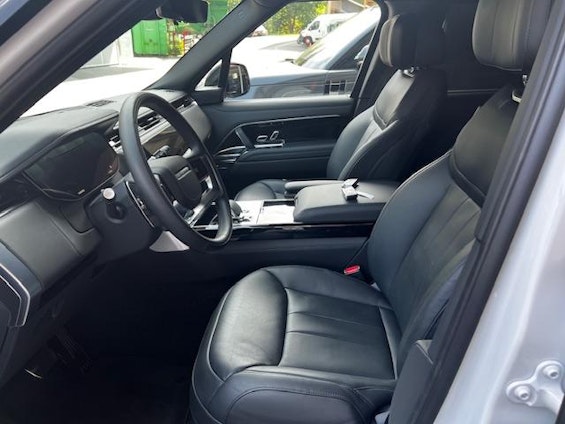 Vehicle image 9 Vehicle image 9