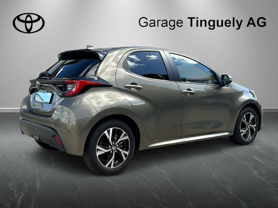 Vehicle image 7