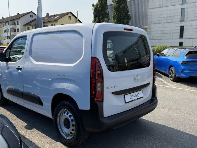 Opel Combo-e Cargo 2.4 t Electric