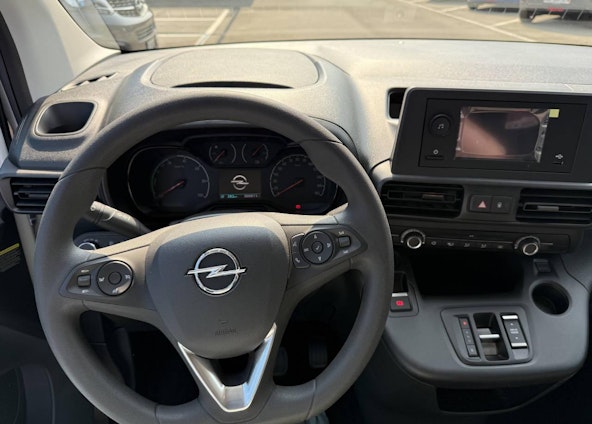 Vehicle image 10 Vehicle image 10