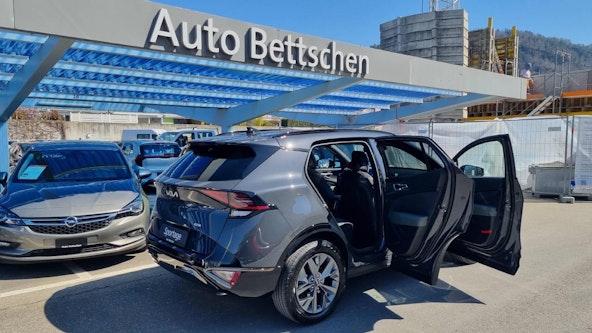 Vehicle image 17 Vehicle image 17