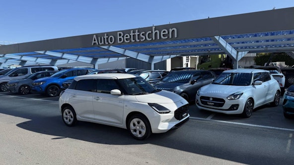 First vehicle image First vehicle image