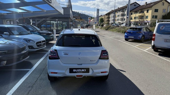 Vehicle image 4 Vehicle image 4