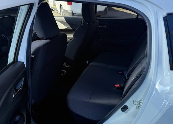 Vehicle image 9 Vehicle image 9