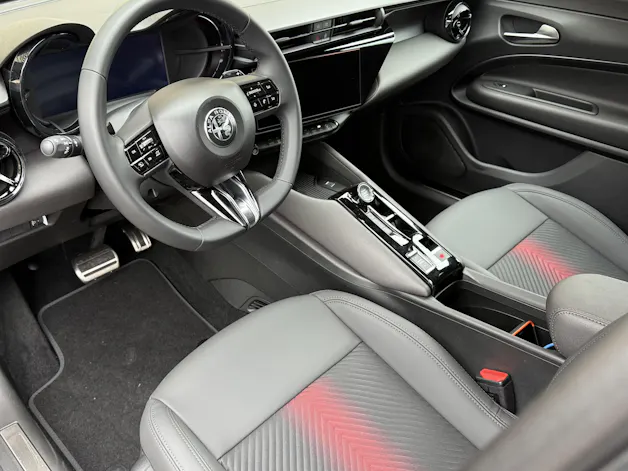 ALFA ROMEO Junior 1.2 48V Hybrid Speciale