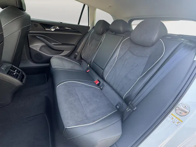 VW Passat Variant 2.0 TDI evo Business DSG