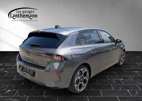 Vehicle image 4 Vehicle image 4