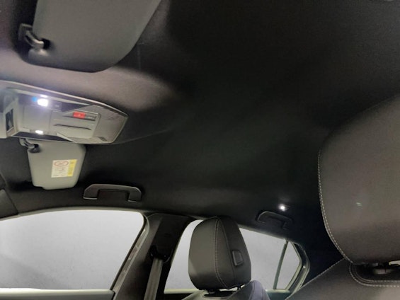 Vehicle image 10 Vehicle image 10