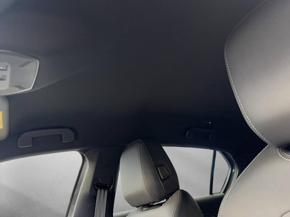 Vehicle image 10 Vehicle image 10