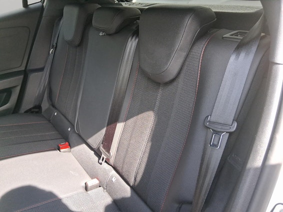 Vehicle image 16 Vehicle image 16