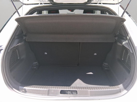 Vehicle image 18 Vehicle image 18