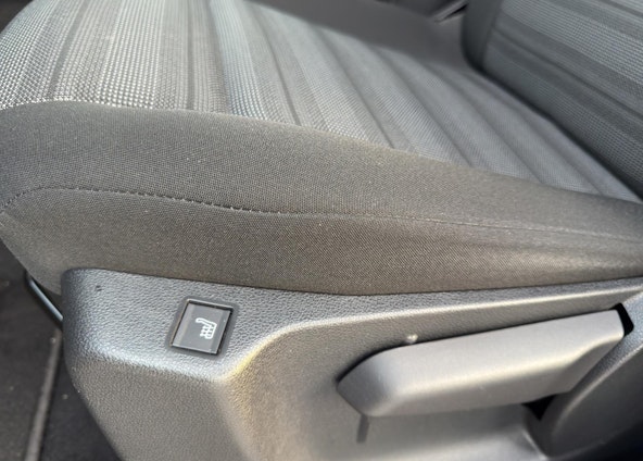 Vehicle image 14 Vehicle image 14