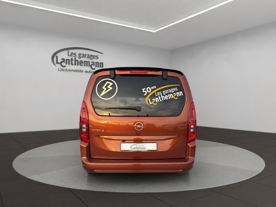 Vehicle image 3 Vehicle image 3