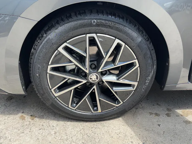 Škoda Octavia Combi 1.5 TSI mHEV DSG Sport Line