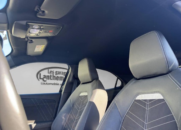 Vehicle image 10 Vehicle image 10