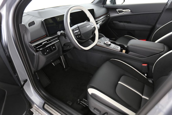 Vehicle image 3 Vehicle image 3