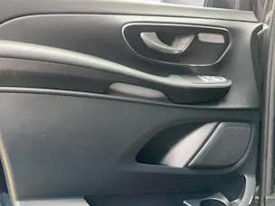 Mercedes-Benz EQV 300 Avantgarde lang 7-Plätze