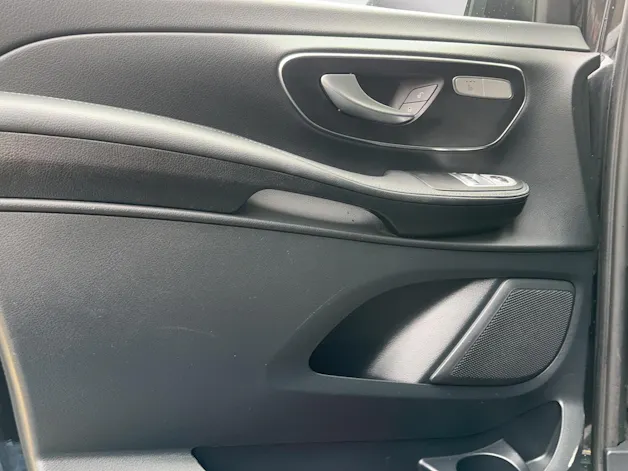 Mercedes-Benz EQV 300 Avantgarde lang 7-Plätze