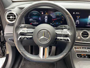 Mercedes-Benz E 200 AMG Line 9G-Tronic