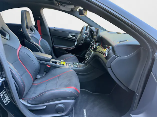 Mercedes-Benz CLA 45 AMG 4Matic Performance-Sitze