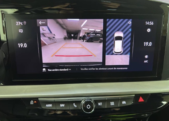 Vehicle image 13 Vehicle image 13