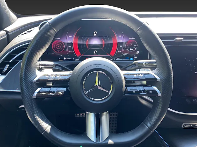 Mercedes-Benz E 220 D AMG-Line Night-Paket, Neues Model