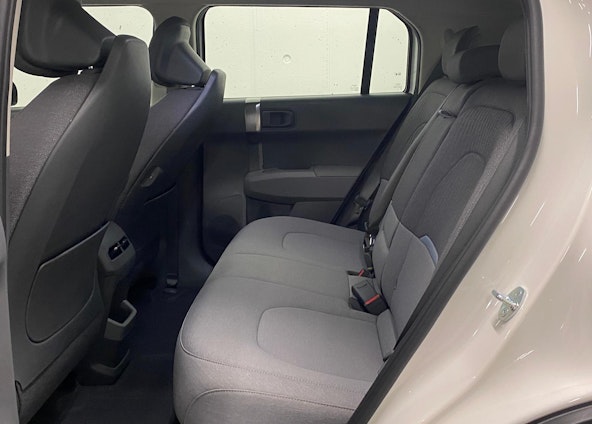 Vehicle image 10 Vehicle image 10