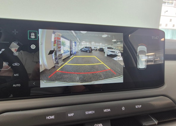 Vehicle image 13 Vehicle image 13