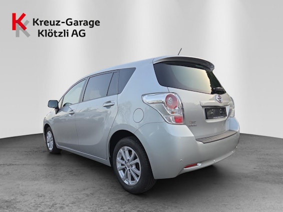 Vehicle image 4 Vehicle image 4