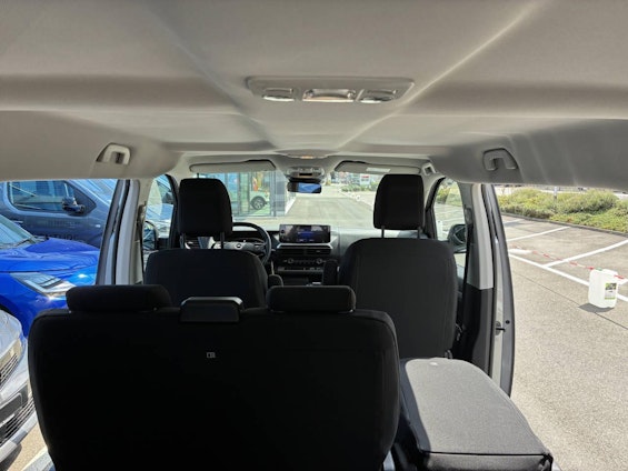 Vehicle image 9 Vehicle image 9