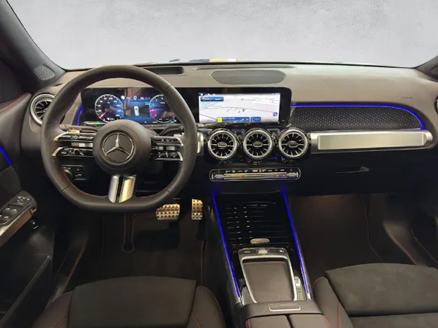 MERCEDES-BENZ GLB 200 AMG Line
