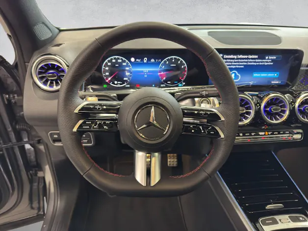 MERCEDES-BENZ GLB 200 AMG Line