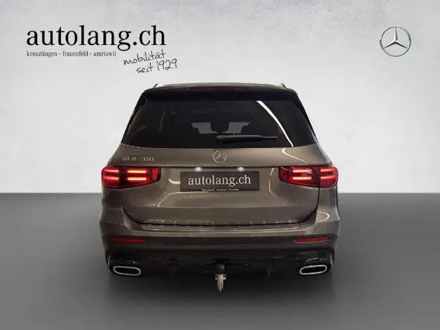 MERCEDES-BENZ GLB 200 AMG Line