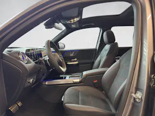 MERCEDES-BENZ GLB 200 AMG Line