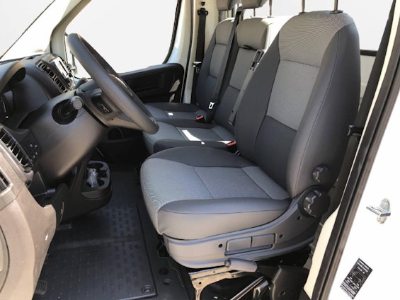 Vehicle image 4 Vehicle image 4