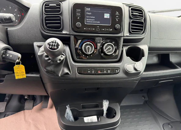 image du véhicule 6 image du véhicule 6