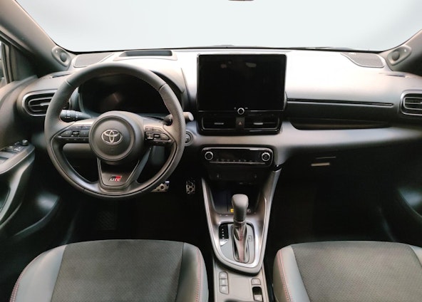 Vehicle image 9 Vehicle image 9