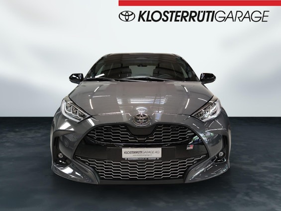 Vehicle image 4 Vehicle image 4